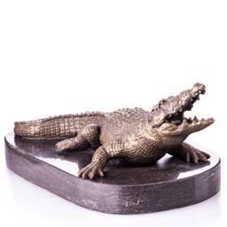 Krokodil - bronz szobor képe